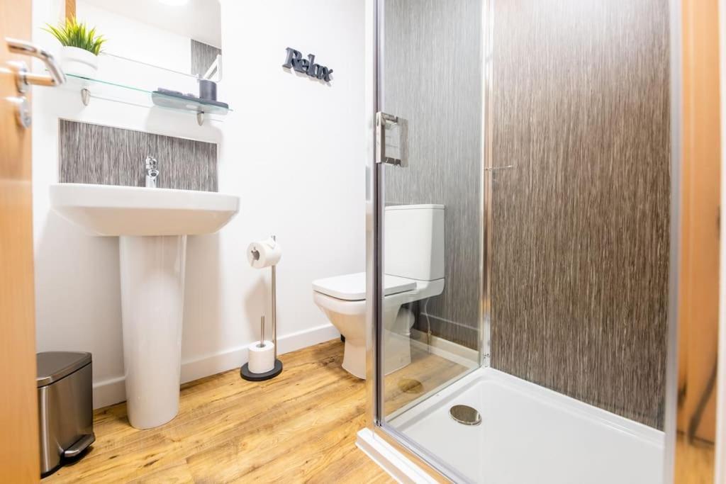 Modern City Centre Apartment In Inverness Esterno foto