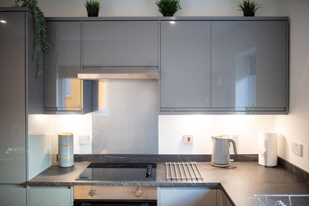 Modern City Centre Apartment In Inverness Esterno foto