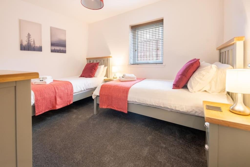 Modern City Centre Apartment In Inverness Esterno foto
