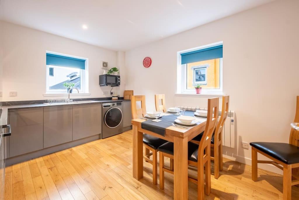Modern City Centre Apartment In Inverness Esterno foto